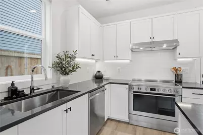 3112 W Raye Street, Seattle, WA 98199 - Photo 9