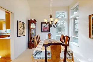 1704 Field Pl NE, Renton, WA 98059 - Photo 5