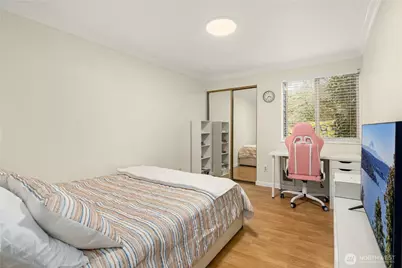 4727 W Lake Sammamish Parkway SE #B201, Issaquah, WA 98027 - Photo 13