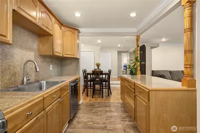 4727 W Lake Sammamish Parkway SE #B201, Issaquah, WA 98027 - Photo 9