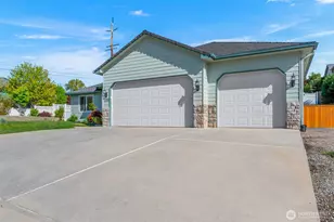 2220 Michael Brooke, Wenatchee, WA 98801 - Photo 3