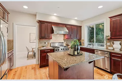 4707 NE 7th Place, Renton, WA 98059 - Photo 9