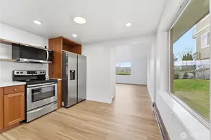 6410 NE 181st St, Kenmore, WA 98028 - Photo 7