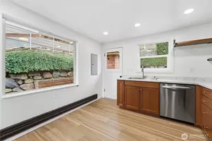 6410 NE 181st St, Kenmore, WA 98028 - Photo 9