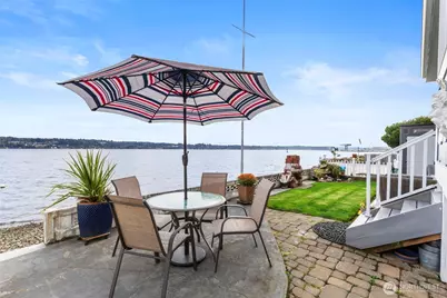 609 Shore Dr, Bremerton, WA 98310 - Photo 3