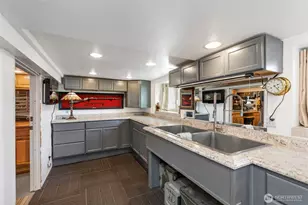 609 Shore Dr, Bremerton, WA 98310 - Photo 33