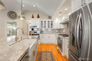 609 Shore Dr, Bremerton, WA 98310 - Photo 19