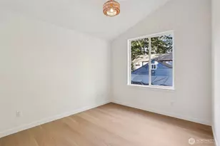 13748 Stone Ave N, Seattle, WA 98133 - Photo 15