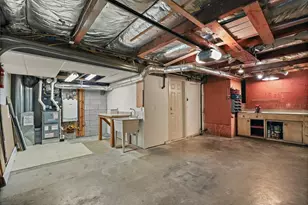 114 S 212th St, Des Moines, WA 98198 - Photo 35