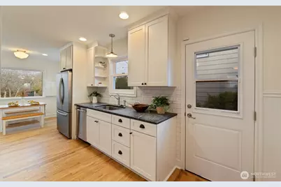 3924 N 12th Street, Tacoma, WA 98406 - Photo 11