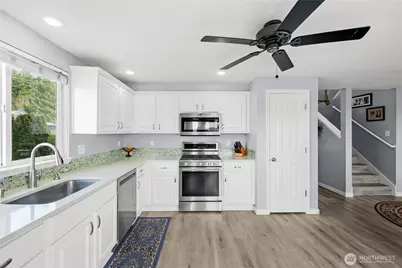 8612 76th Avenue NE, Marysville, WA 98270 - Photo 9