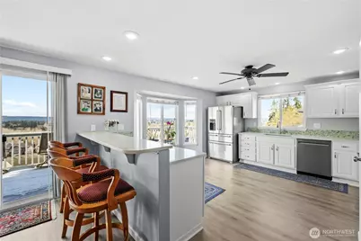 8612 76th Avenue NE, Marysville, WA 98270 - Photo 7