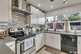 6905 Foster St SW, Lakewood, WA 98499 - Photo 9