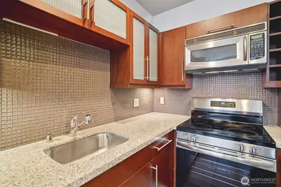 1400 2nd Avenue N #284, Seattle, WA 98109 - Photo 11