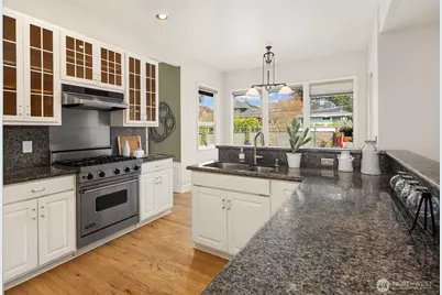 928 17th Avenue E, Seattle, WA 98112 - Photo 9