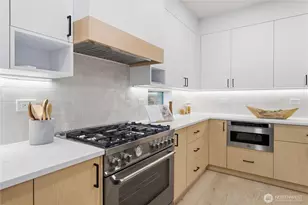 9016 124th Ln NE, Kirkland, WA 98033 - Photo 11