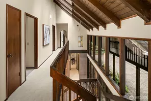 9027 SE 50th St, Mercer Island, WA 98040 - Photo 17