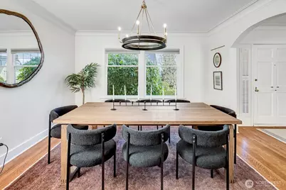 2103 5th Avenue N, Seattle, WA 98109 - Photo 7