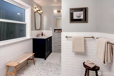 2103 5th Avenue N, Seattle, WA 98109 - Photo 27