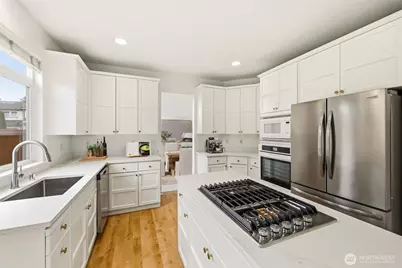2005 NE 35th Place, Renton, WA 98056 - Photo 7