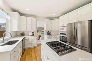 2005 NE 35th Pl, Renton, WA 98056 - Photo 7