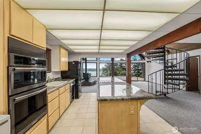 3968 S East Camano Drive, Camano Island, WA 98282 - Photo 5