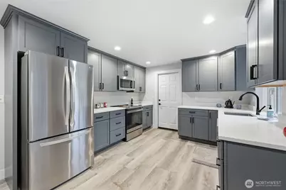 2401 Pine Tree Drive SE, Port Orchard, WA 98366 - Photo 9