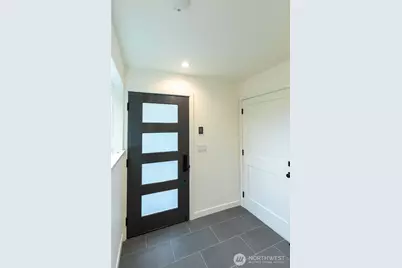 9361 Forest Court SW, Seattle, WA 98136 - Photo 3