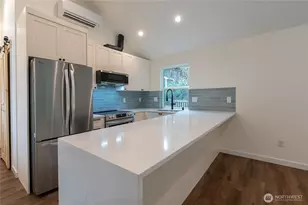 9361 Forest Ct SW, Seattle, WA 98136 - Photo 13