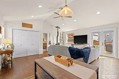 2710 16th Avenue NW, Puyallup, WA 98371 - Photo 3