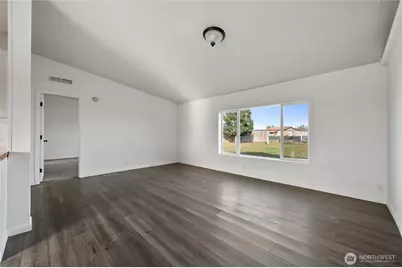 4112 Road E.9 NE, Moses Lake, WA 98837 - Photo 5