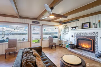 9513 Villa Beach Road, Anderson Island, WA 98303 - Photo 9