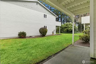 4621 Grandview Dr W, University Place, WA 98466 - Photo 23