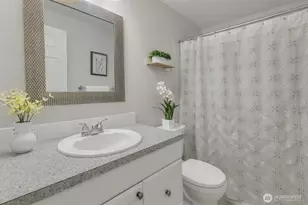 4621 Grandview Dr W, University Place, WA 98466 - Photo 19