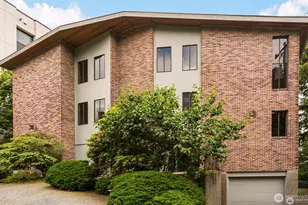 617 W Mercer Pl, Seattle, WA 98119 - Photo 15