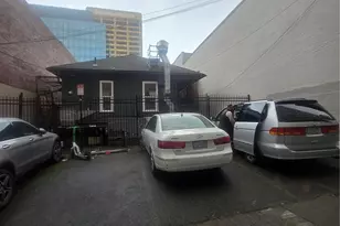 4332 University Wy NE, Seattle, WA 98105 - Photo 3