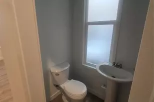 4332 University Wy NE, Seattle, WA 98105 - Photo 9