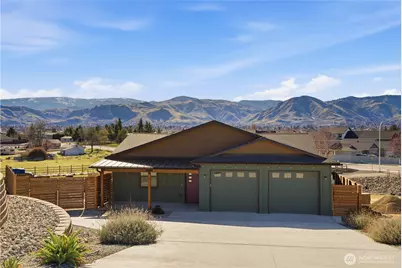 224 NW Chinook Way, East Wenatchee, WA 98802 - Photo 1