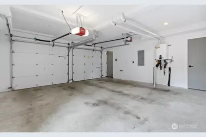 10712 SE 2nd Street, Bellevue, WA 98004 - Photo 25