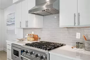 10712 SE 2nd St, Bellevue, WA 98004 - Photo 9