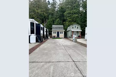 392 Industrial Parkway #11, Sequim, WA 98382 - Photo 1
