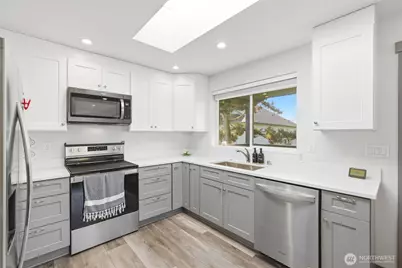 8114 Riverview Road, Snohomish, WA 98290 - Photo 9