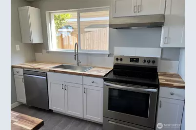 1805 Lawrence Street, Port Orchard, WA 98366 - Photo 31