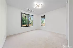 16050 SE 44th Ct, Bellevue, WA 98006 - Photo 33