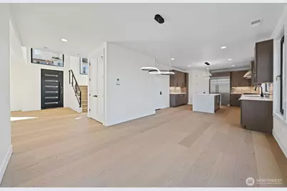 16050 SE 44th Court, Bellevue, WA 98006 - Photo 7