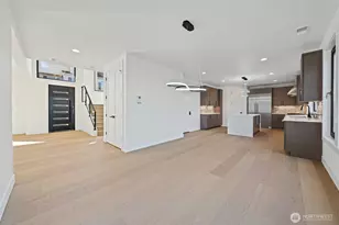 16050 SE 44th Ct, Bellevue, WA 98006 - Photo 7