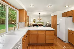 24106 NE 6th Pl, Sammamish, WA 98074 - Photo 9