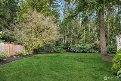 24106 NE 6th Place, Sammamish, WA 98074 - Photo 27