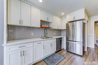 1048 S Director Street, Seattle, WA 98108 - Photo 7