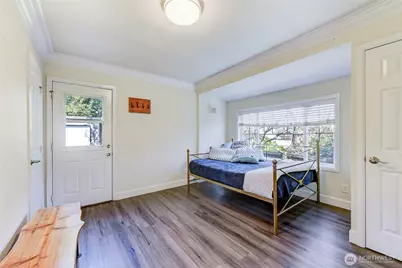 1048 S Director Street, Seattle, WA 98108 - Photo 9